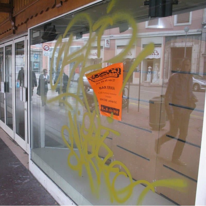 Film anti graffitis repositionnable — visuel complémentaire